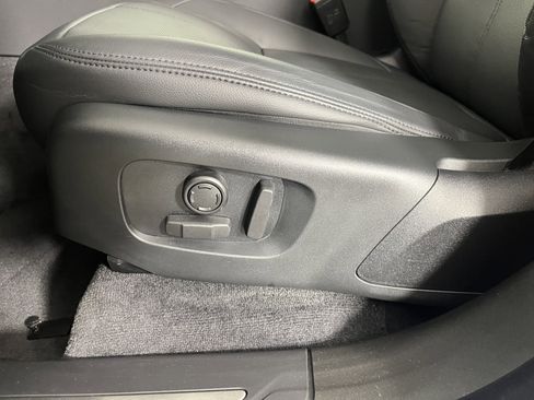 Used 2024 Land Rover Range Rover Velar Dynamic SE image 20