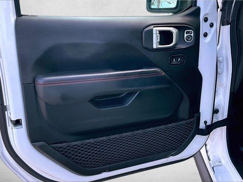 Used 2020 Jeep Gladiator Rubicon AWD/4WD image 17