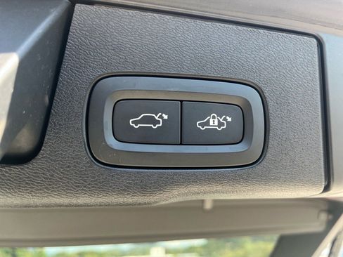 Used 2022 Volvo XC60 B6 Inscription w/ Advanced Package image 20