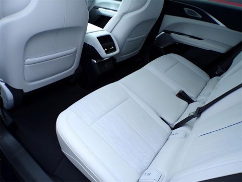 New 2025 Cadillac Lyriq Luxury image 7