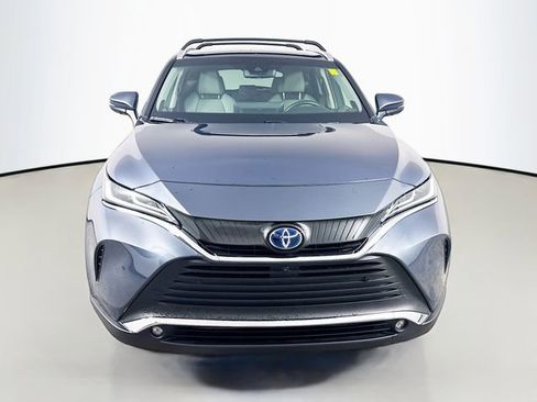 Used 2022 Toyota Venza Limited image 2