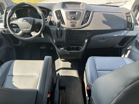 Used 2018 Ford Transit 250 130 Low Roof RWD image 12