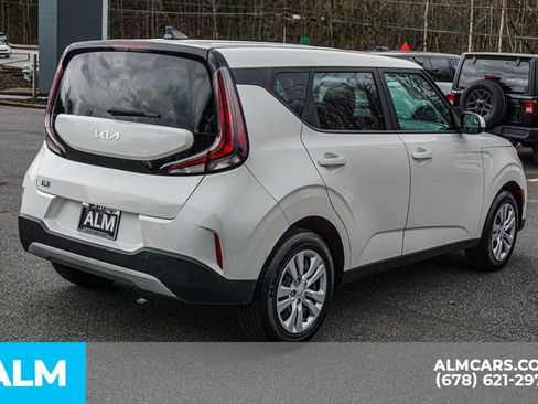Used 2025 Kia Soul LX image 6