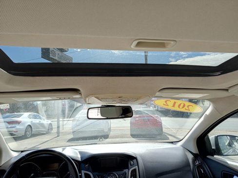 Used 2012 Ford Focus SEL image 9