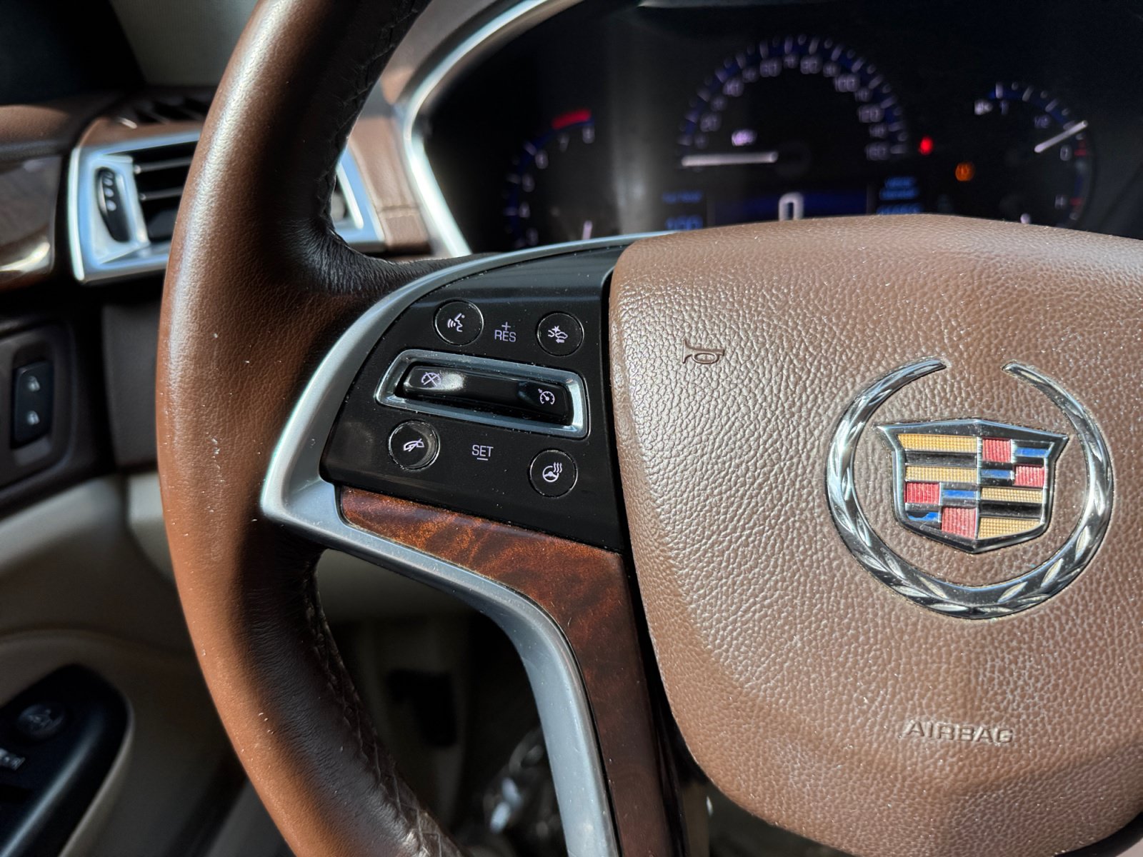 Used 2015 Cadillac SRX Performance w/ Driver Awareness Package AWD/4WD image 26