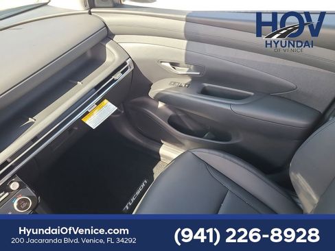 New 2025 Hyundai Tucson SEL image 9