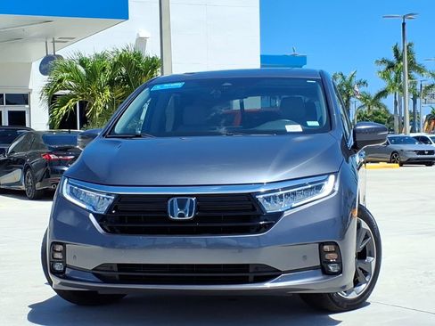 Certified 2023 Honda Odyssey Elite image 2