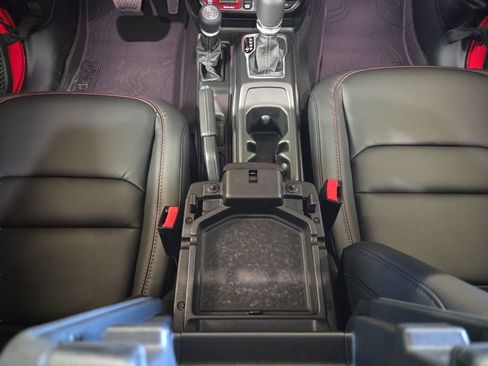 New 2026 Jeep Wrangler Unlimited Rubicon AWD/4WD image 25