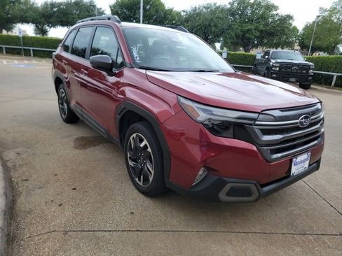 Used 2025 Subaru Forester Limited w/ Popular Package #1 AWD/4WD image 3