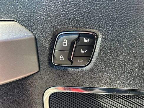 Used 2022 Ford F250 Lariat w/ Lariat Ultimate Package AWD/4WD image 35