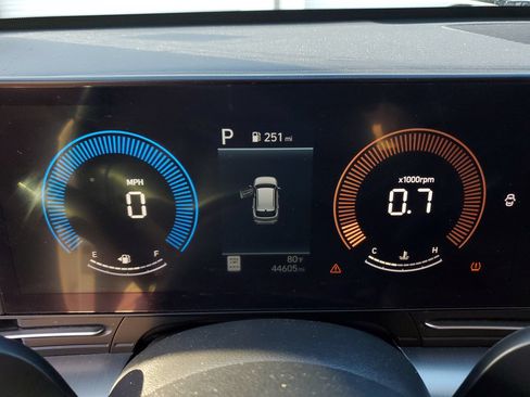 Used 2024 Hyundai Kona SEL FWD image 29