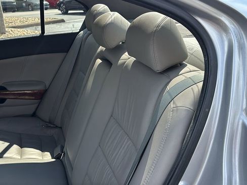Used 2011 Honda Accord EX-L image 29