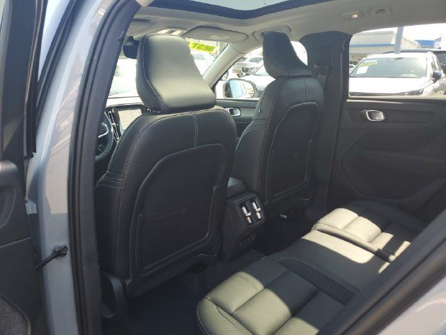 Used 2024 Volvo XC40 B5 Plus w/ Protection Package Premier AWD/4WD image 15