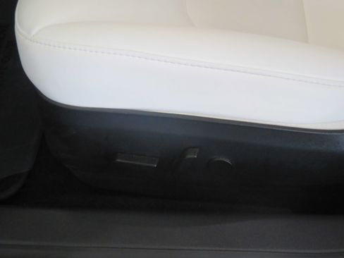 Used 2020 Tesla Model 3 Long Range AWD/4WD image 16