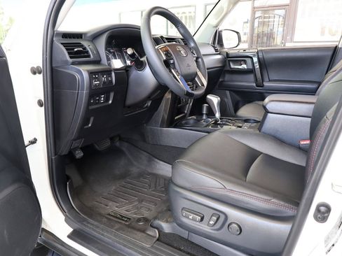 Used 2021 Toyota 4Runner TRD Off-Road Premium w/ Moonroof Package AWD/4WD image 43