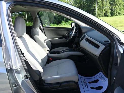 Used 2019 Honda HR-V EX image 19