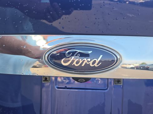 Used 2015 Ford Escape Titanium w/ Equipment Group 301A AWD/4WD image 22