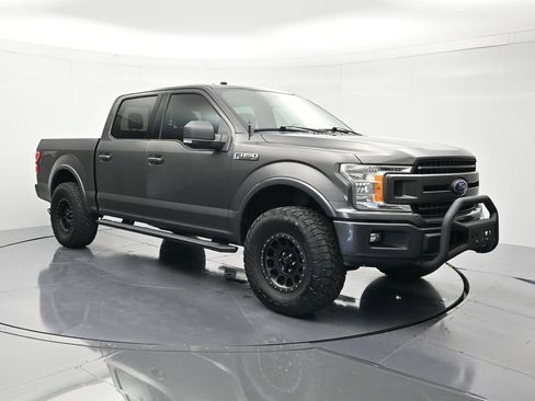 Used 2018 Ford F150 XLT w/ Equipment Group 302A Luxury AWD/4WD image 3