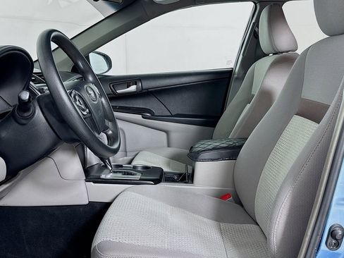 Used 2012 Toyota Camry LE image 10
