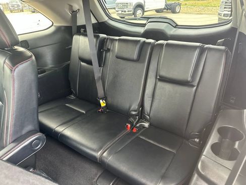 Used 2019 Toyota Highlander SE AWD/4WD image 21