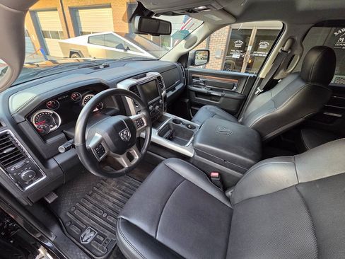 Used 2017 RAM 1500 Laramie w/ Convenience Group AWD/4WD image 14