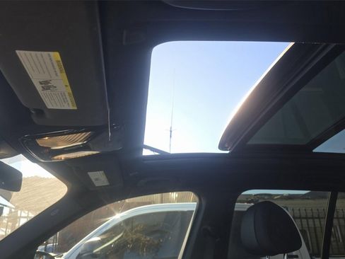 Used 2023 BMW X5 xDrive40i w/ M Sport Package image 11