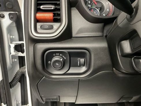Used 2024 RAM 2500 Tradesman w/ Chrome Appearance Group AWD/4WD image 15