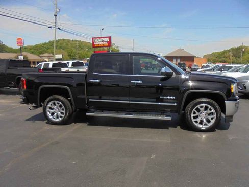 Used 2018 GMC Sierra 1500 SLT w/ SLT Premium Package image 2
