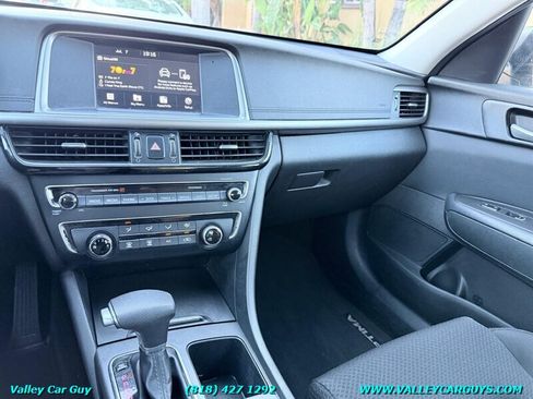 Used 2018 Kia Optima LX w/ 17" Alloy Wheels Package FWD image 16