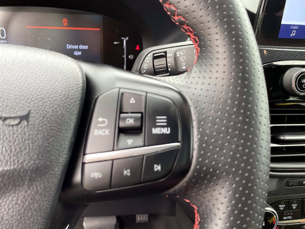 Used 2025 Ford Escape ST-Line Select AWD/4WD image 19