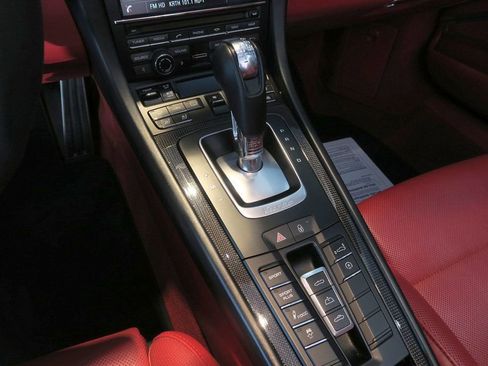 Used 2015 Porsche 911 Turbo S image 21