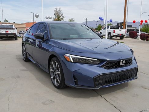 Used 2025 Honda Civic Sport Touring image 2