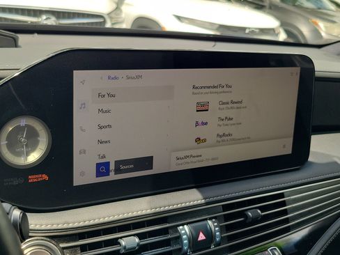 Used 2023 Lexus LS 500 w/ Interior Upgrade Package RWD image 26