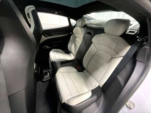 Used 2022 Porsche Taycan Turbo S image 31