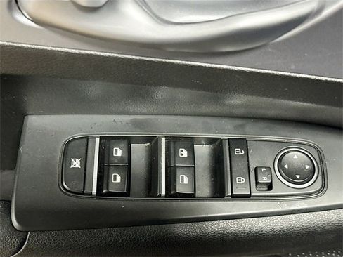 Used 2023 Kia Forte LXS image 17