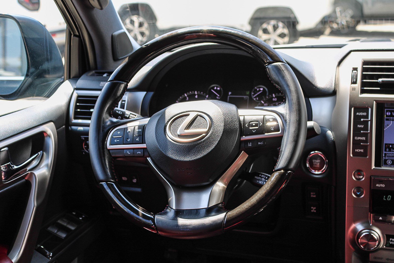 Used 2021 Lexus GX 460 Premium w/ Premium Package AWD/4WD image 17
