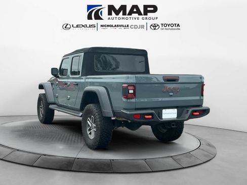 Used 2024 Jeep Gladiator Mojave w/ Technology Group AWD/4WD image 3