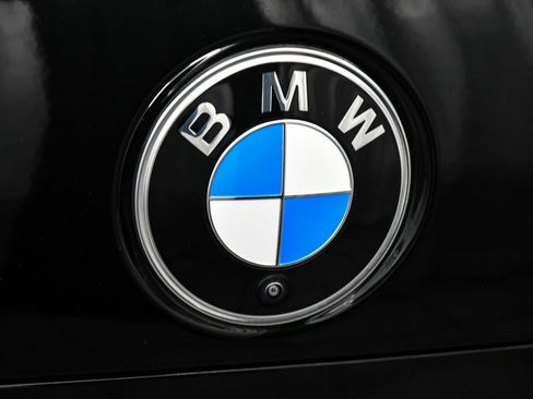 Used 2025 BMW 760i xDrive image 95