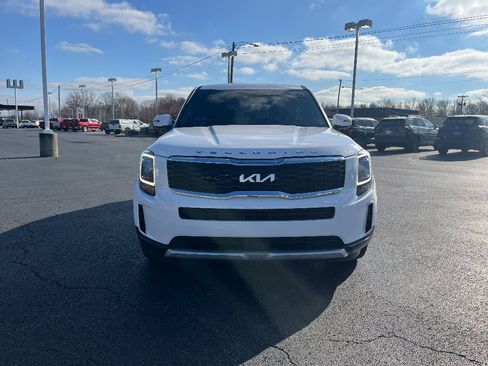 Used 2022 Kia Telluride LX image 2