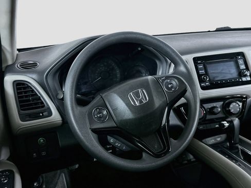 Used 2017 Honda HR-V LX image 18