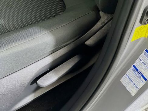 Used 2020 Toyota RAV4 LE image 12