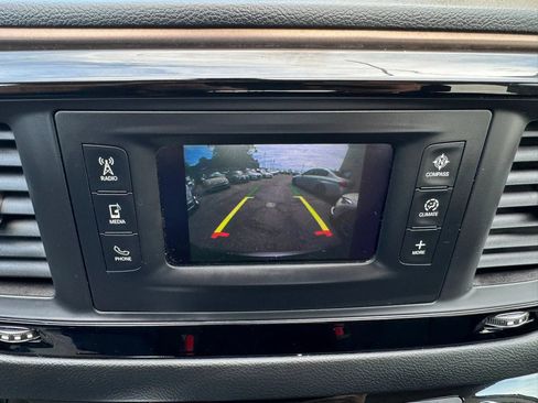 Used 2017 Chrysler Pacifica LX w/ Tire & Wheel Group FWD image 20