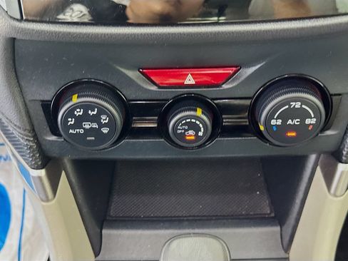 Used 2022 Subaru Forester Premium AWD/4WD image 17