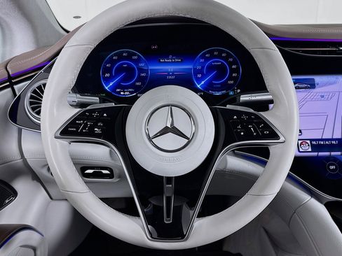 Certified 2023 Mercedes-Benz EQS 580 4MATIC Sedan image 18