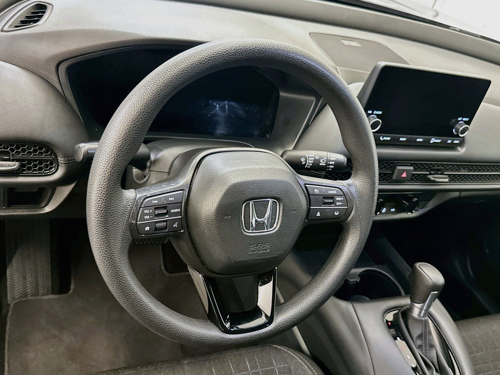 Used 2025 Honda HR-V LX image 18