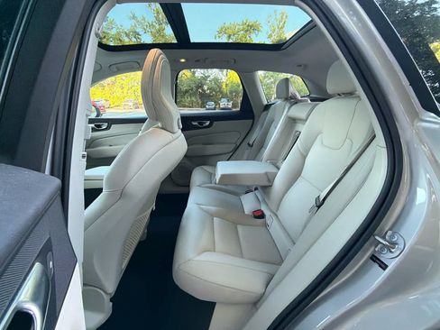 Used 2024 Volvo XC60 B5 Core w/ Protection Package Premier AWD/4WD image 23