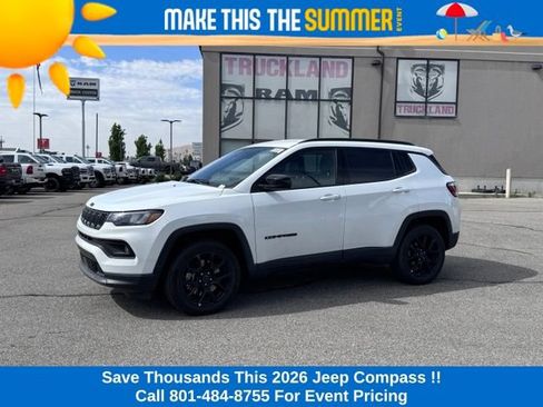 Used 2026 Jeep Compass Latitude AWD/4WD image 1
