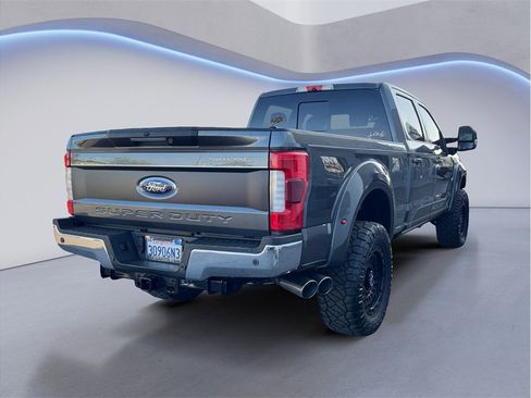 Used 2019 Ford F250 Lariat w/ Lariat Ultimate Package image 6