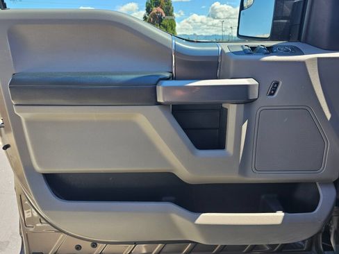 Used 2018 Ford F150 XLT w/ Equipment Group 302A Luxury AWD/4WD image 16