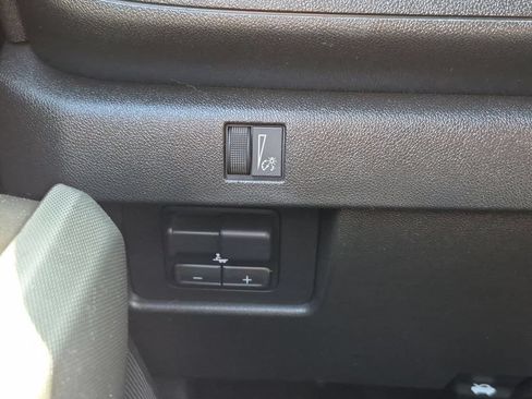 Used 2023 Chevrolet Colorado Trail Boss w/ LPO, Skid Plate Package AWD/4WD image 18